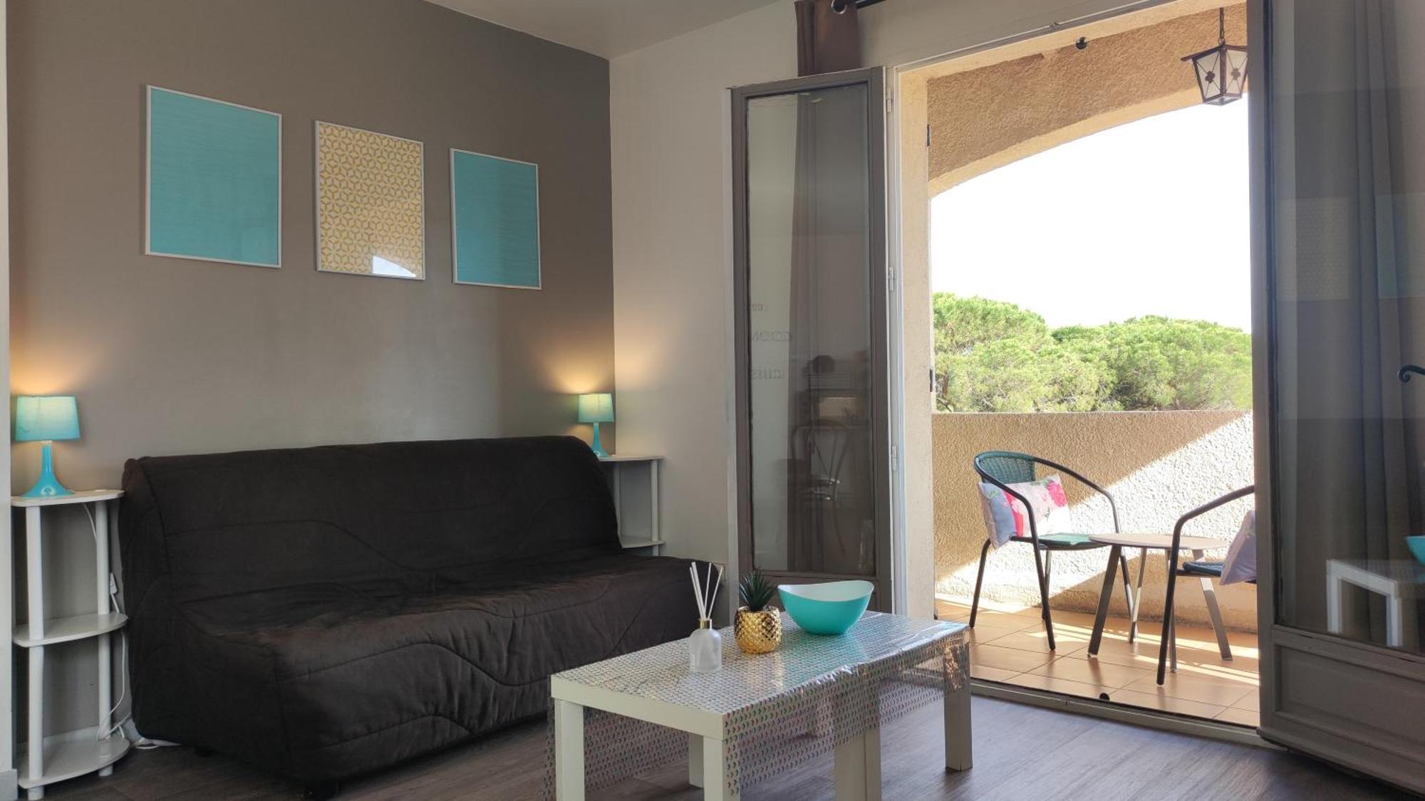 Grand Appartement Dans Maison Avec Piscine Privee Frejus Bagian luar foto