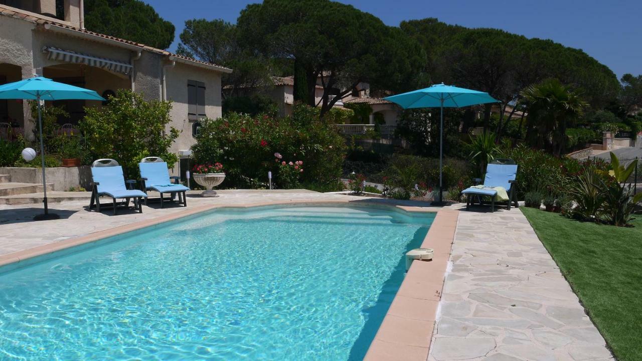 Grand Appartement Dans Maison Avec Piscine Privee Frejus Bagian luar foto